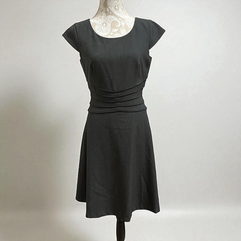 Calvin Klein Women’s Gray Cap Sleeve Sheath Dress Size 4 Lined Career Office